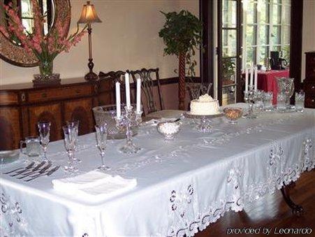 Robinwood Bed And Breakfast 小岩城 餐厅 照片